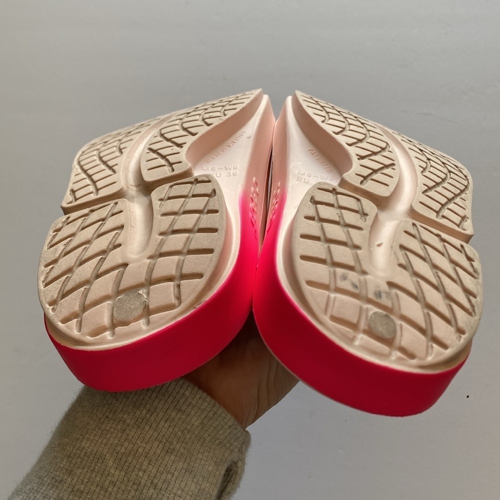 OOFOS OOahh sport slide in blush fade women’s 8 EUC - Picture 6 of 7